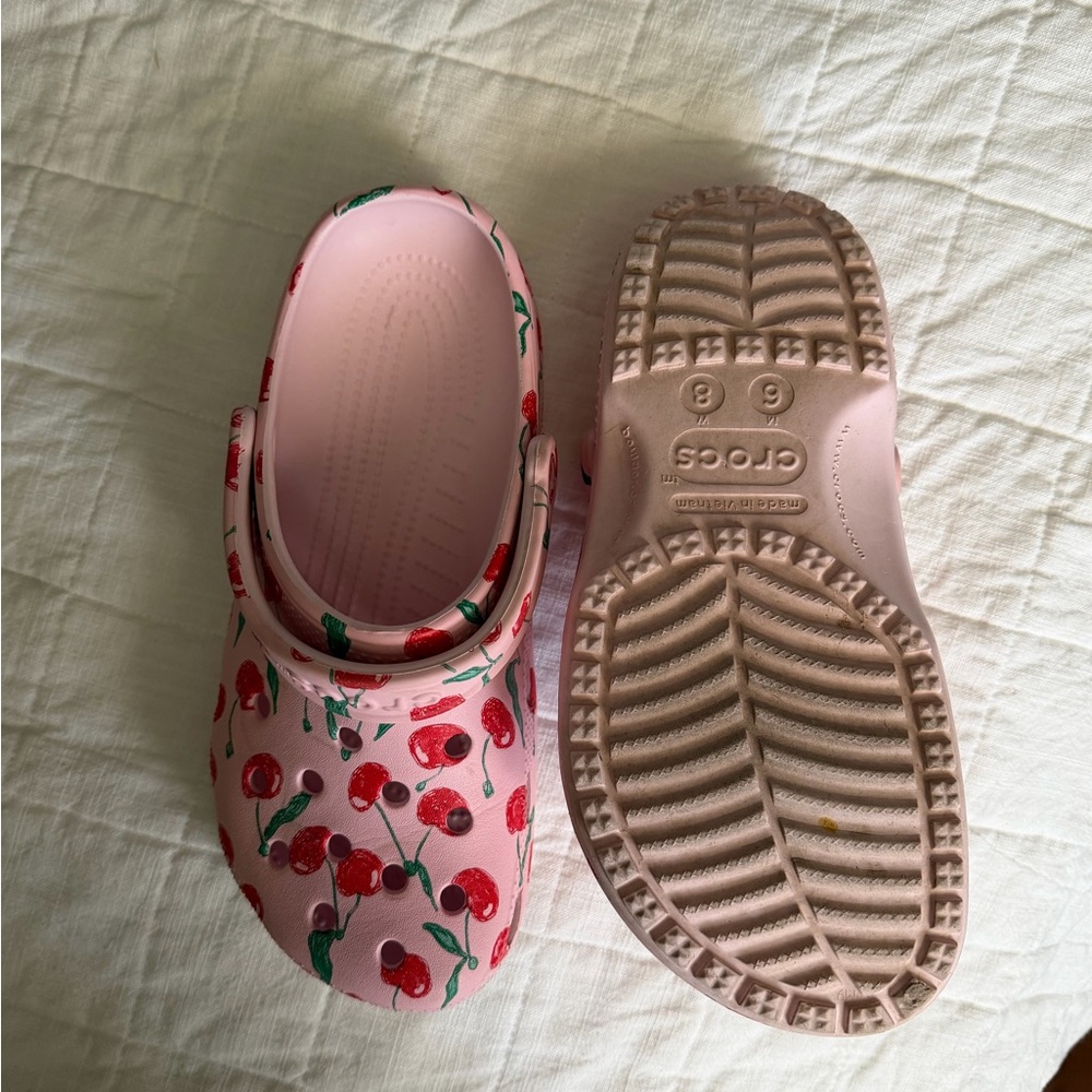 Cherry Print Pink CROCS - Picture 3 of 3